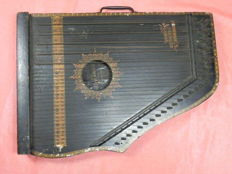 ANTIQUE US MENZENHAUER GUITAR ZITHER NO 2 1/2  