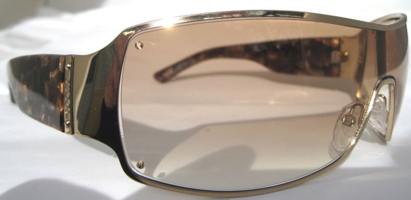 Gucci Model 1832 Color DNFYP Gold Sunglasses New  