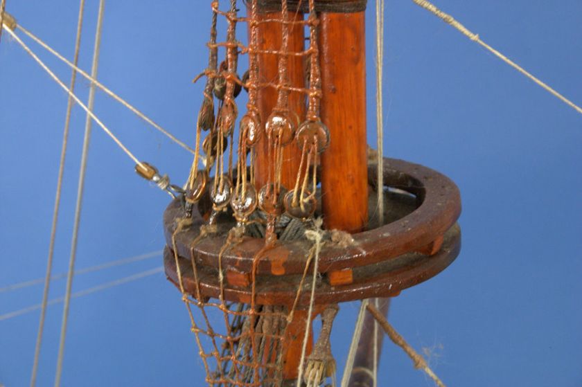 The mast shows an acute attention to detail. As you can see here, some 