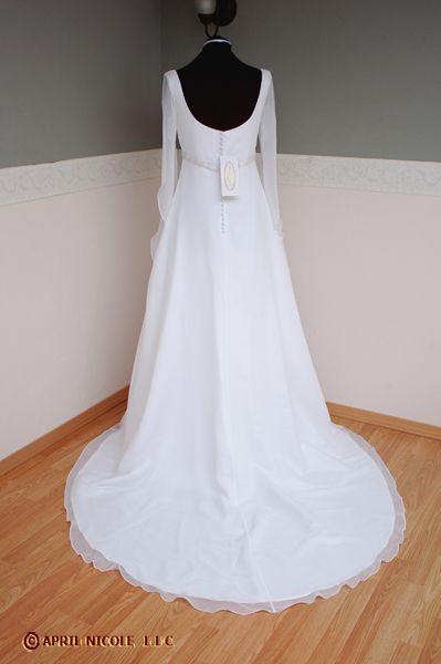 Alfred Angelo R1907 White Chiffon w/ Oversize Sleeves Wedding Dress 