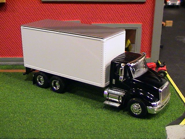 SPECCAST BLACK IH 8600 SEMI DAY CAB BOX VAN DELIVERY TRUCK 1/64 FOR 