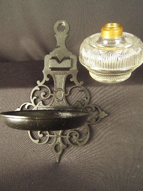 1870 CI WALL MOUNT FOLDOUT BRACKET LAMP ATTERBURY FONT  