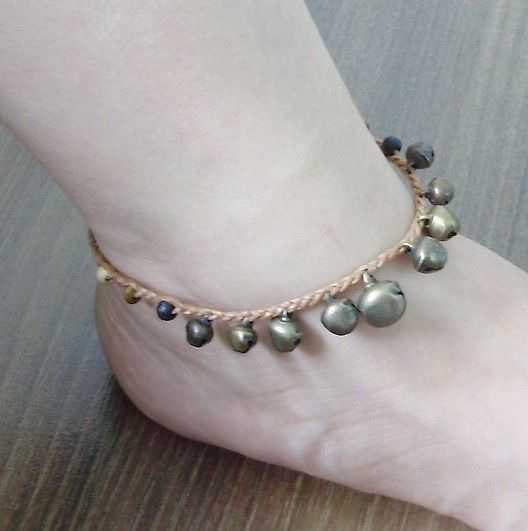 HANDMADE ANKLET BRASS JINGLE BELL & WOOD BEAD THAI GIFT  