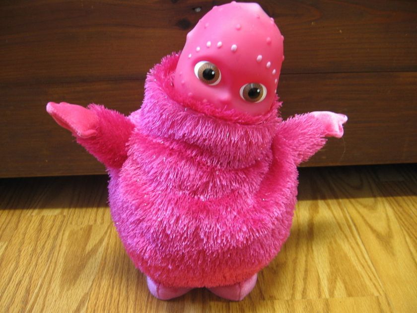 Dance Along Jingbah talking Boohbah red/pink by Hasbro  