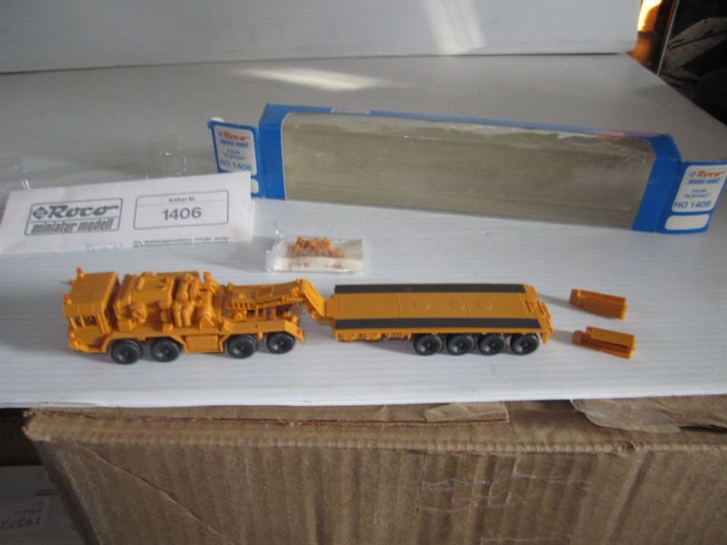 Roco HO Trains Faun Elephant Truck Heavy Hauler Trailer  