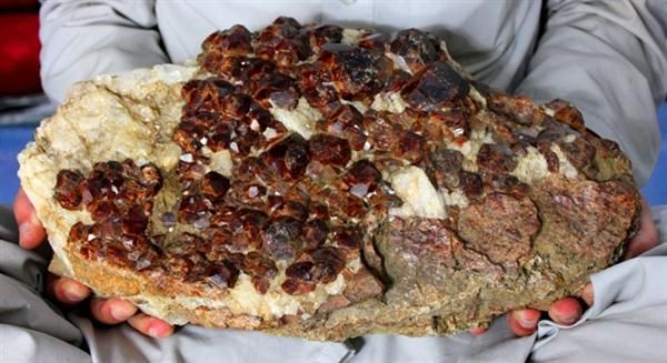 12 Kilogram Museum Size Huge Redish Orange HESSONITE GARNET SPECIMEN 