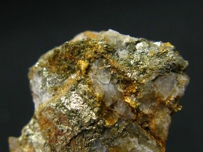 NICE GOLD CRYSTAL ON QUARTZ FROM PERU 2.2CM   24 CARATS  