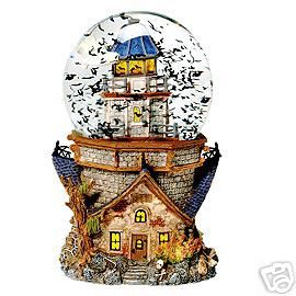 DEPT 56 HALLOWEEN SHIPWRECK LIGHTHOUSE WATERGLOBE  