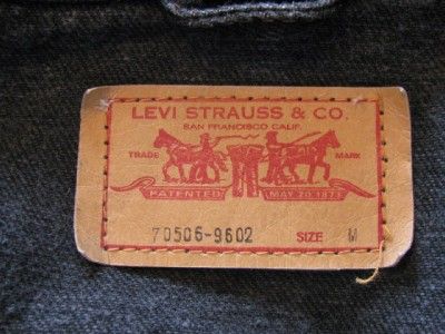 VTG 70s LEVIS RED TAB BLACK DISTRESSED JEAN JACKET MANS TRUCKER DENIM 