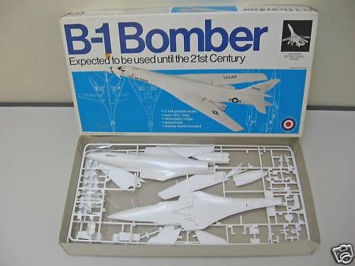 Bomber 1144 Entex Airplane Plane Model Kit  