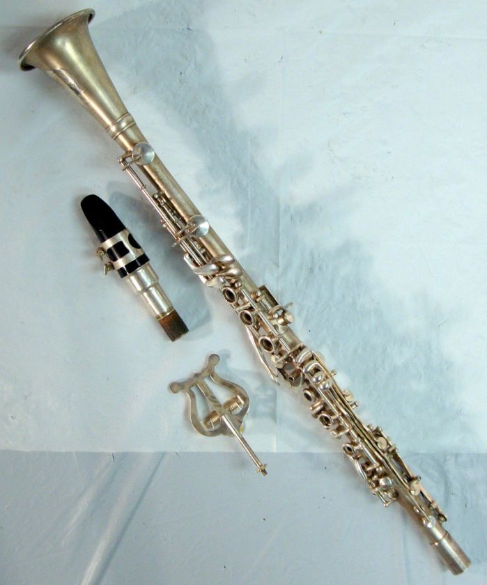 Ohio Band Instrument Company Vintage Clarinet circa 1948 w The Regent 