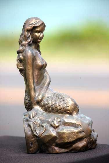 HAWAII HAWAIIAN BRASS OR BRONZE MERMAID BOOKENDS  