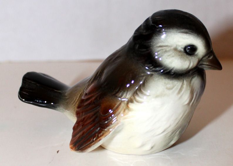 GOEBEL WEST GERMANY PORCELAIN BIRD FIGURINE CV 74  