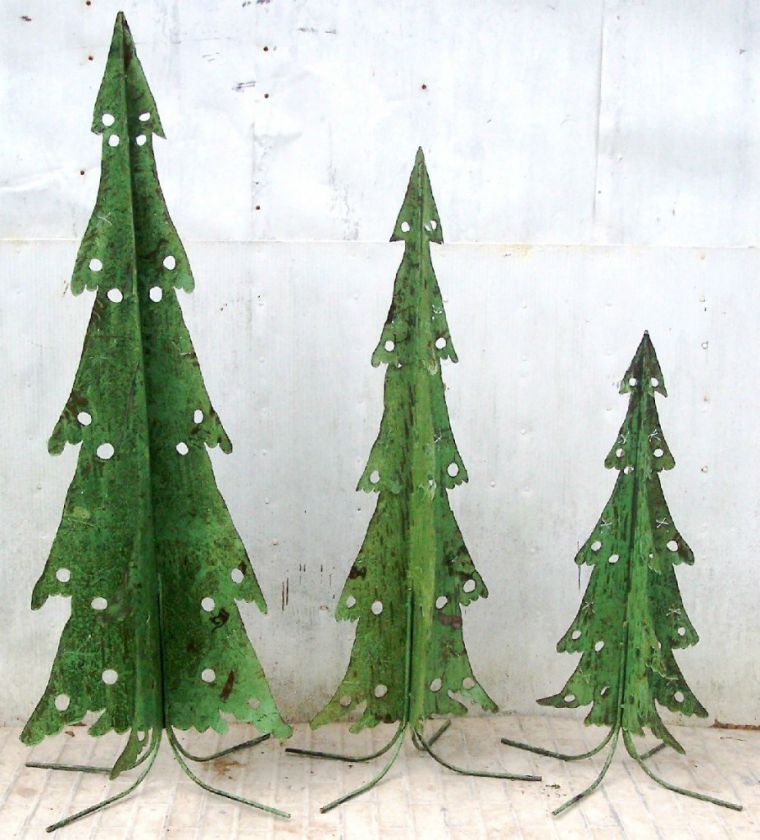 57 Tin Christmas Tree for Your Home & Garden   Folky Metal Yard Art 