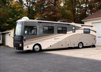   39L 39ft Diesel Class A Motorhome, 4 Slides, Low Miles  