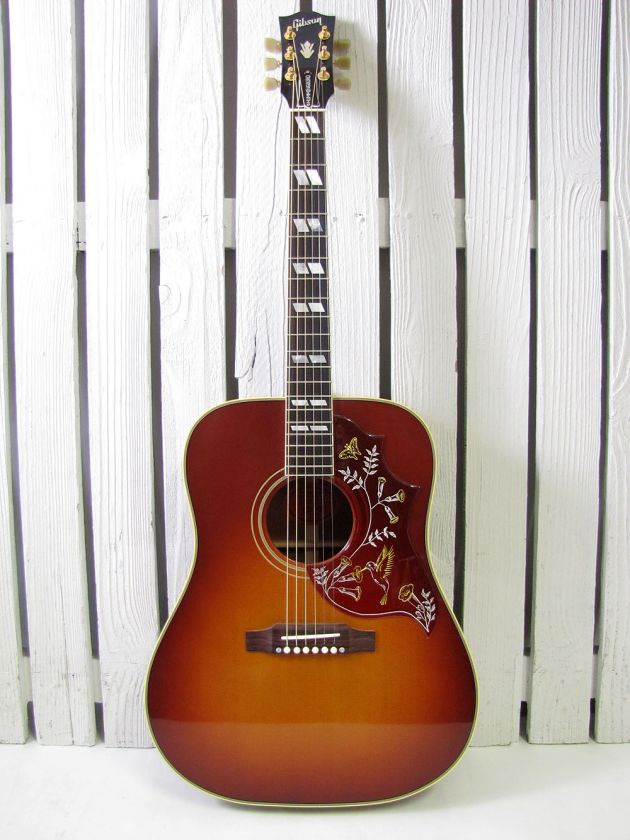   GIBSON HUMMINGBIRD TV TRUE VINTAGE DREADNOUGHT ACOUSTIC GUITAR  